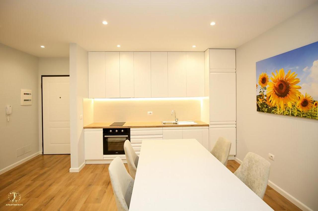 T2 City Apartments Влёра Экстерьер фото
